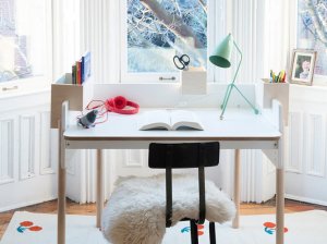 Bureau enfant fenetre